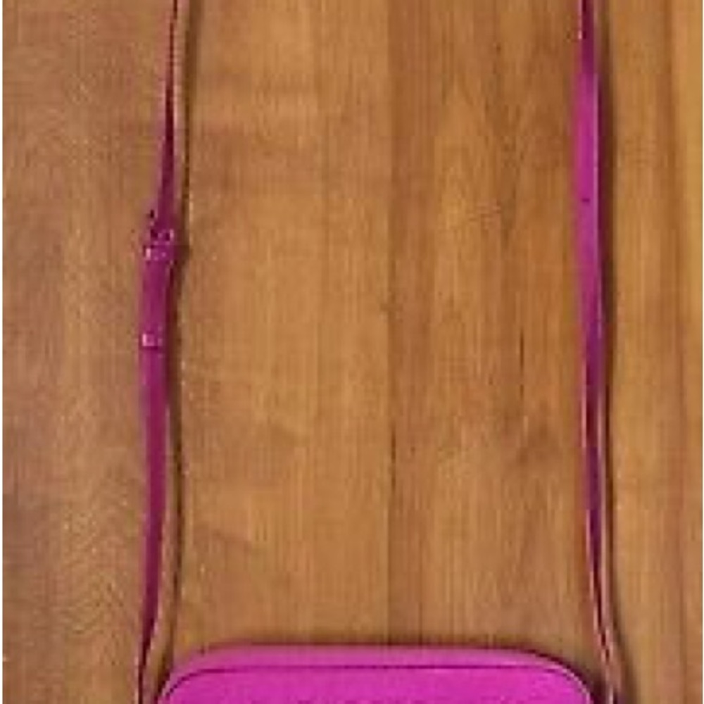 Chic Fuchsia Michael Kors Crossbody Bag